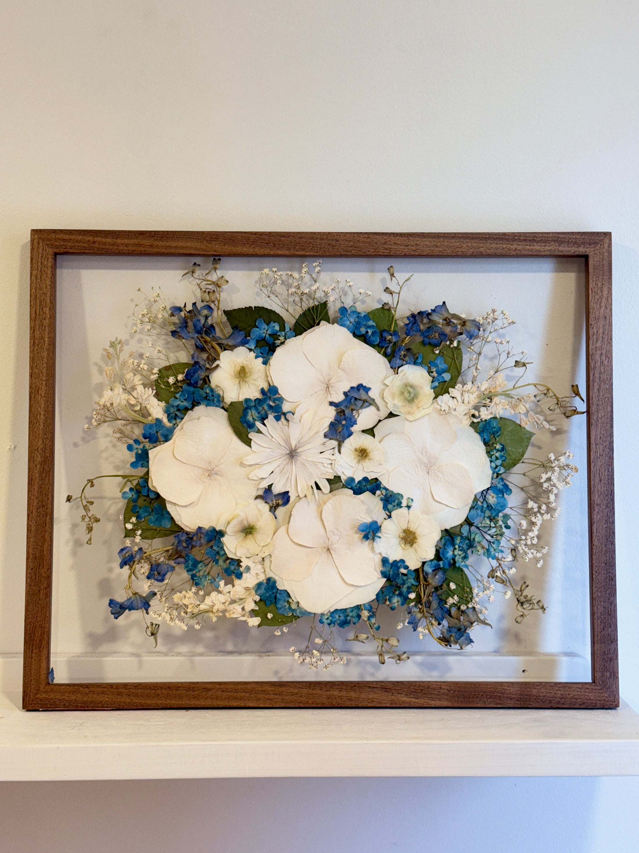 The Classic Memorial Frame